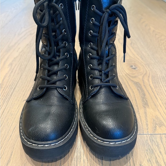 UNIONBAY Black Leather Combat Boots - Picture 1 of 7